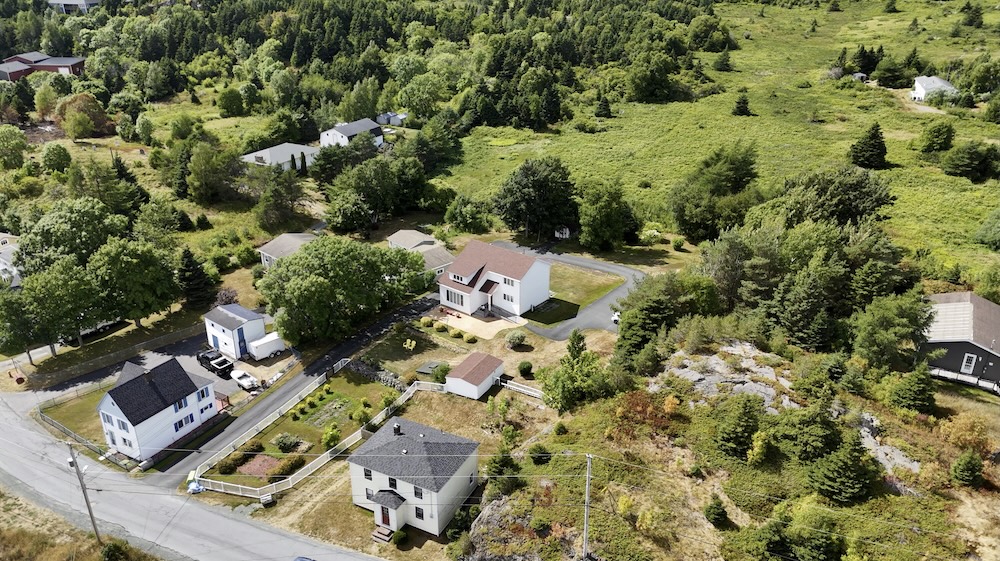 Screenshot Image of Southern Shore on the Avalon